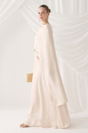 İsalle Belt Pleated Brooch Dress