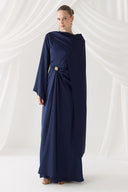İsalle Belt Pleated Brooch Dress