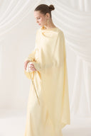 İsalle Belt Pleated Brooch Dress