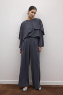 Pleated Comfortable Set with Shoulder Shawl