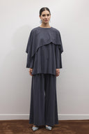 Pleated Comfortable Set with Shoulder Shawl