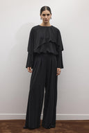 Pleated Comfortable Set with Shoulder Shawl