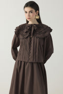 Dacron Set with Embroidered Collar
