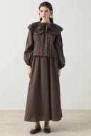 Dacron Set with Embroidered Collar