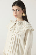 Dacron Set with Embroidered Collar