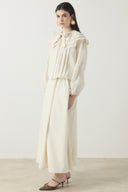 Dacron Set with Embroidered Collar
