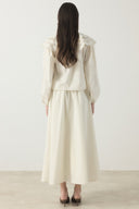Dacron Set with Embroidered Collar