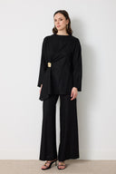 Yuna Side-Brooch Linen Set